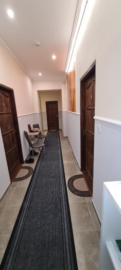 سيغيد Rozsa Apartmanhaz المظهر الخارجي الصورة