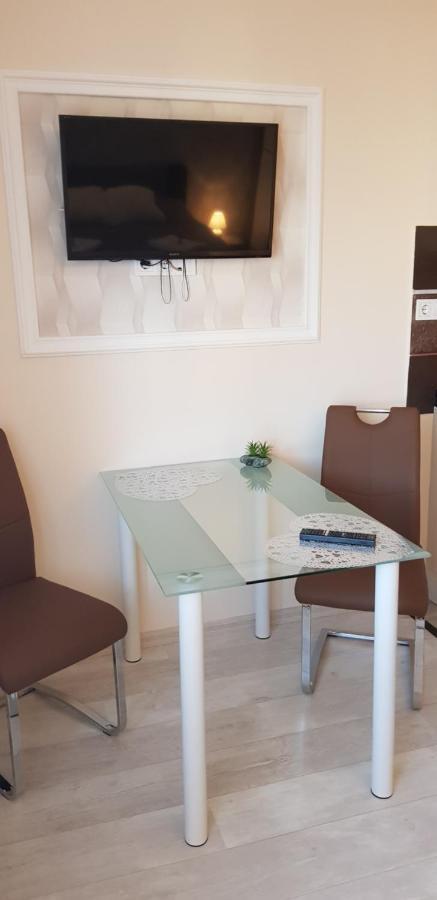 سيغيد Rozsa Apartmanhaz المظهر الخارجي الصورة