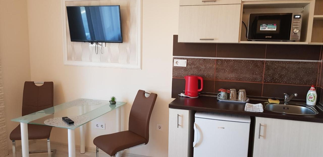 سيغيد Rozsa Apartmanhaz المظهر الخارجي الصورة
