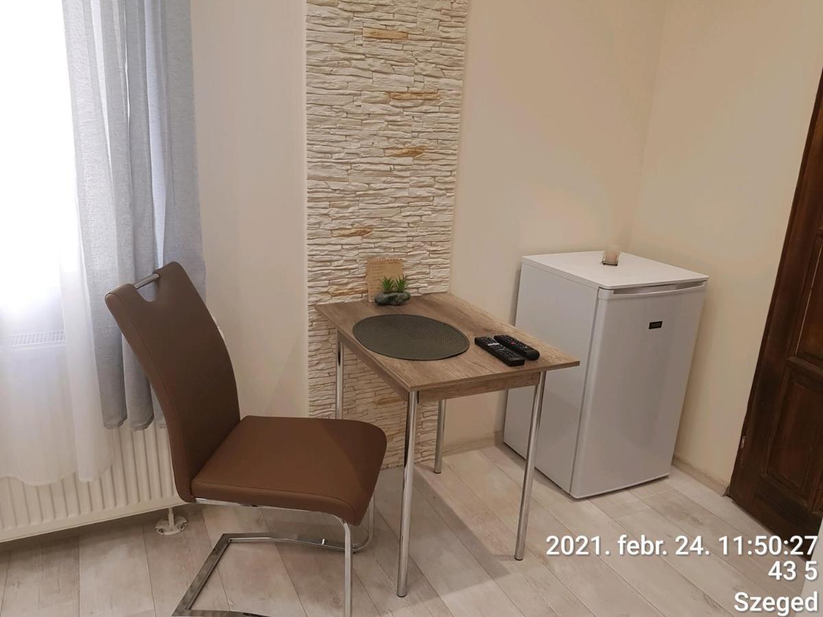 سيغيد Rozsa Apartmanhaz المظهر الخارجي الصورة