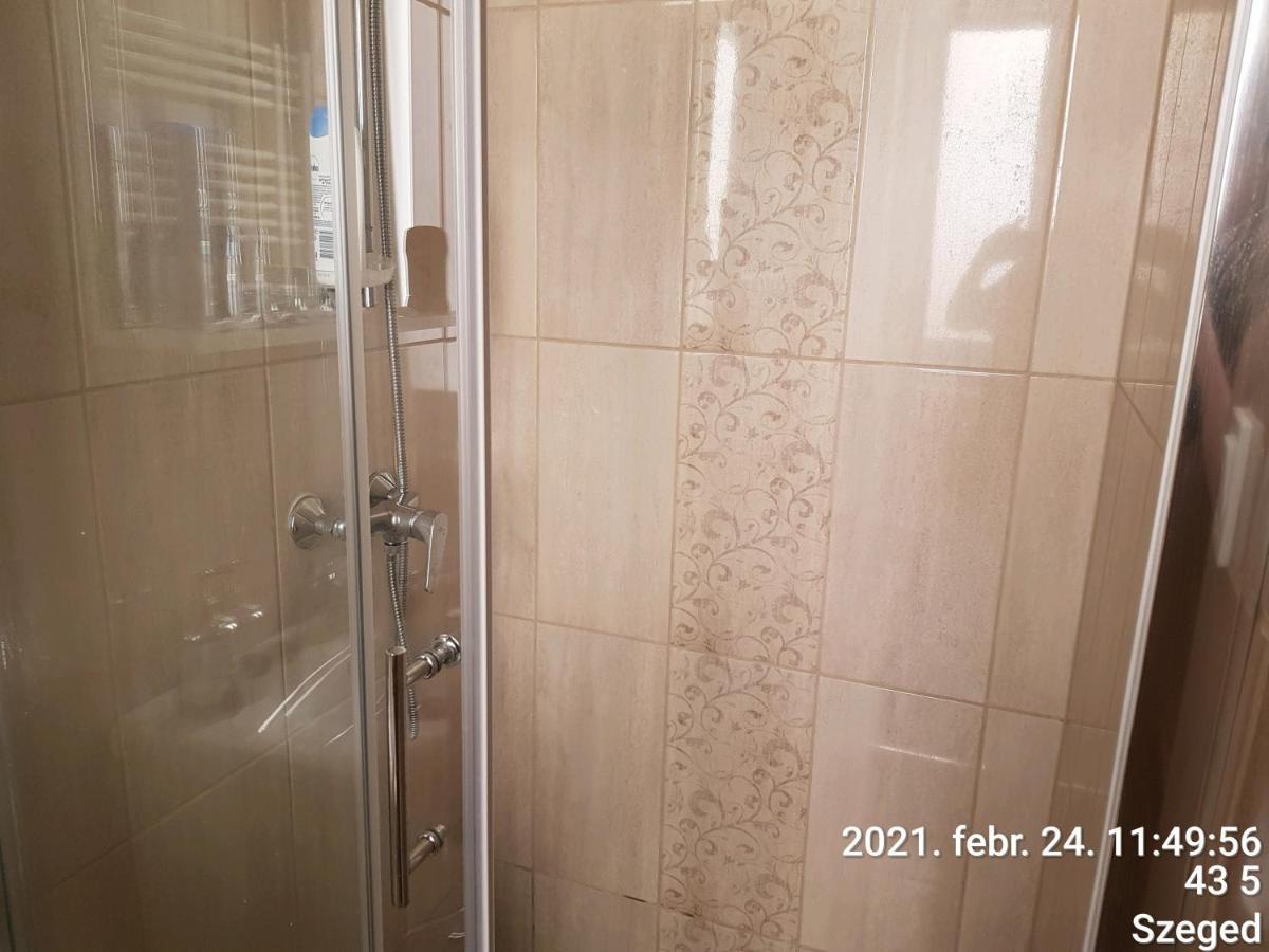 سيغيد Rozsa Apartmanhaz المظهر الخارجي الصورة