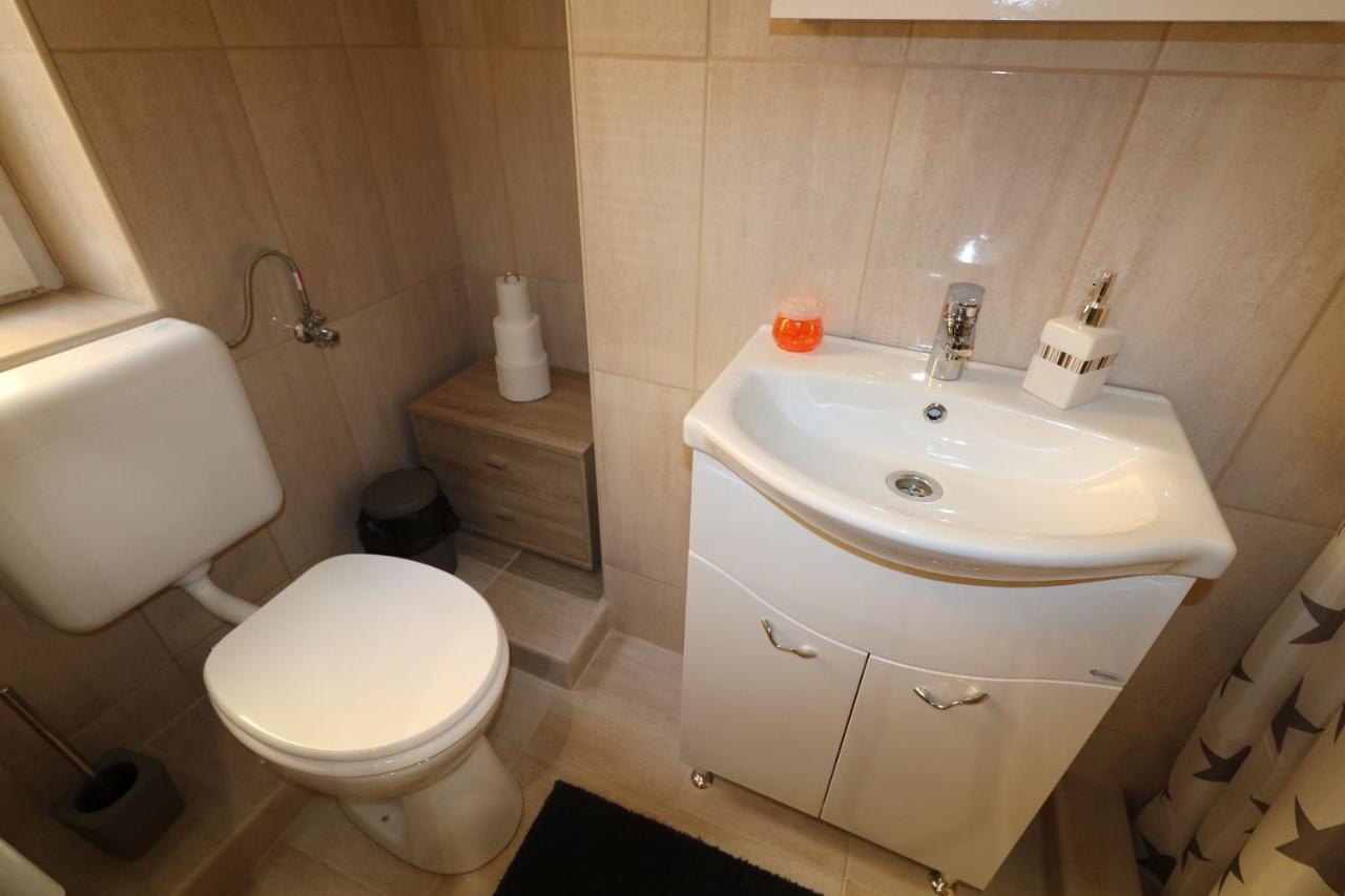 سيغيد Rozsa Apartmanhaz المظهر الخارجي الصورة